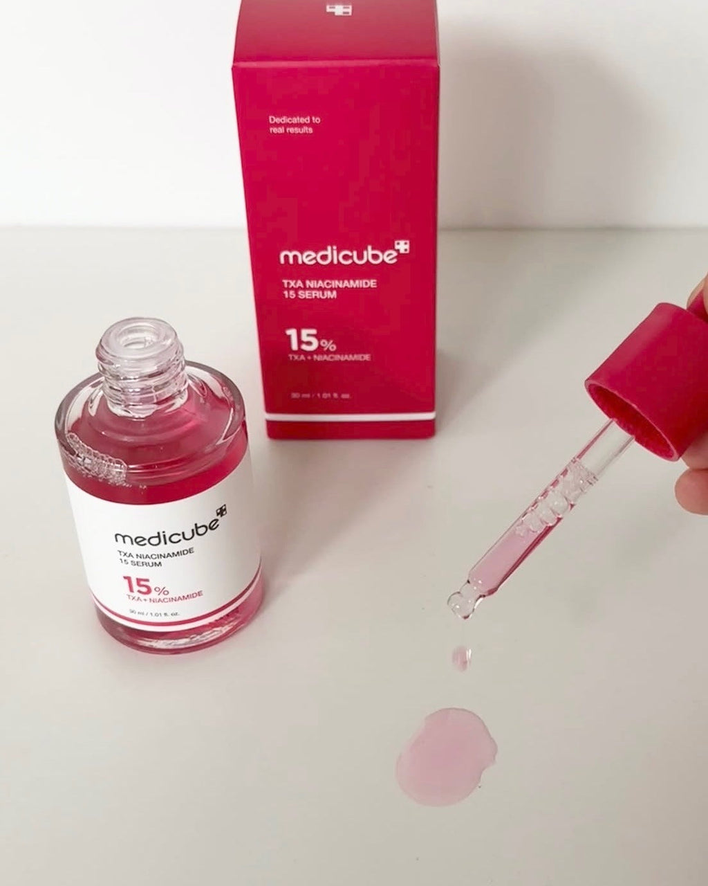 TXA Niacinamide 15 Serum de Medicube