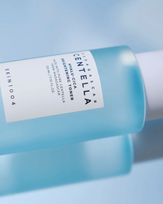 Tónico Hyalu‑Cica Brightening de Skin1004